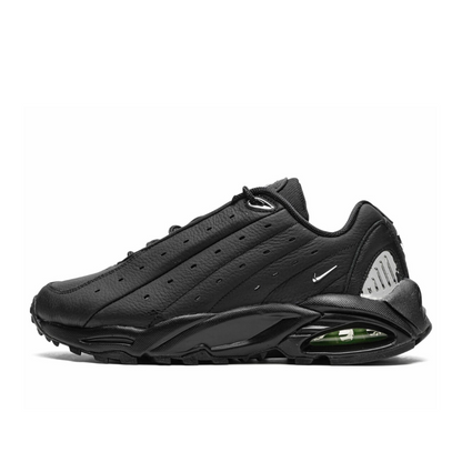NIKE HOT STEP AIR TERRA NOCTA "Drake - Triple Black"