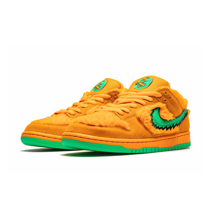 NIKE SB DUNK LOW "Grateful Dead - Orange Bear"