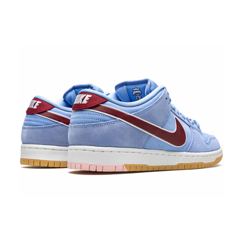 NIKE SB DUNK LOW "Phillies"