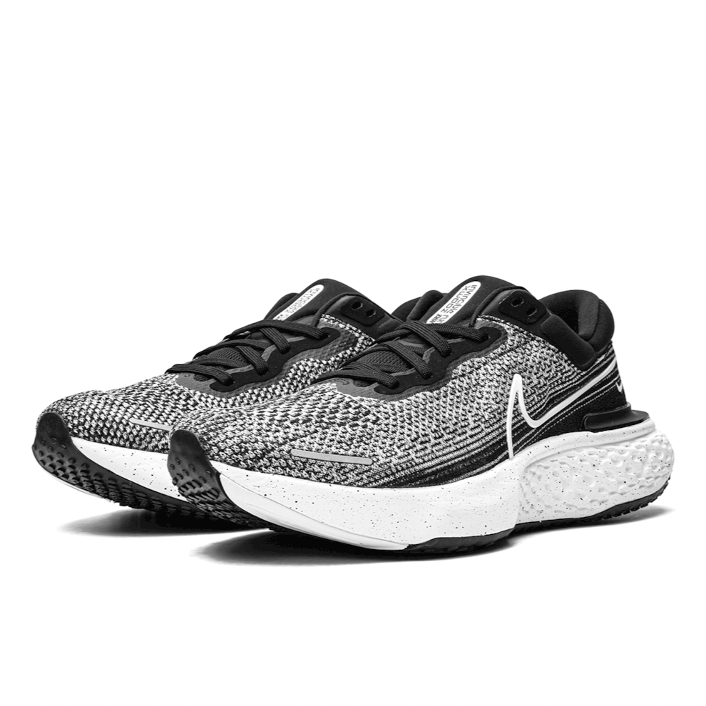 NIKE ZOOMX INVINCIBLE RUN FK "Oreo"