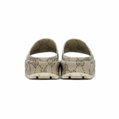 GUCCI Beige Interlocking G Slides