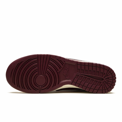 NIKE DUNK LOW RETRO PRM "Valentine's Day 2023"