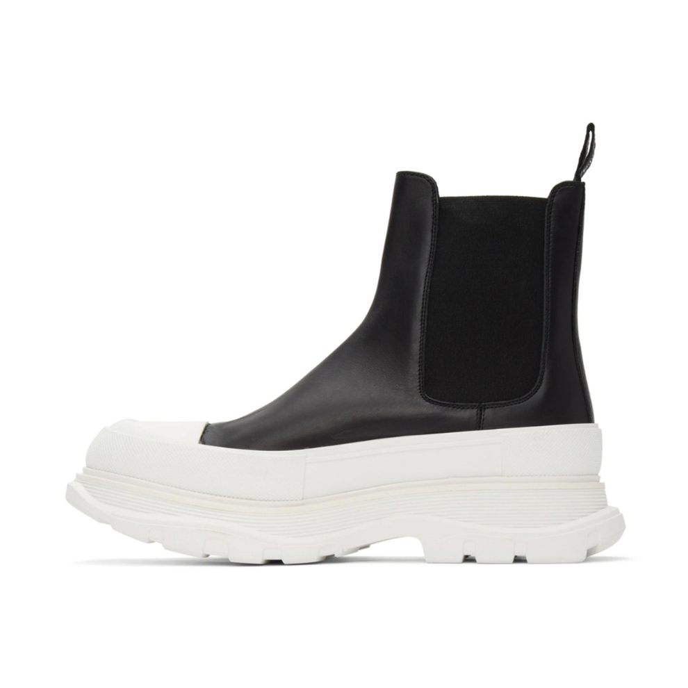 ALEXANDER MCQUEEN Black Tread Slick Chelsea Boots