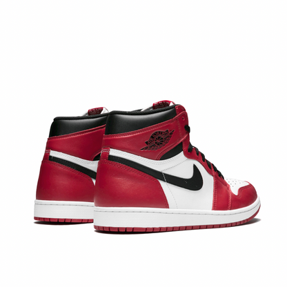 AIR JORDAN 1 RETRO HIGH OG "Chicago"